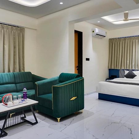 Palm Suites Baner- Indian Nationals Only Πούνε Εξωτερικό φωτογραφία