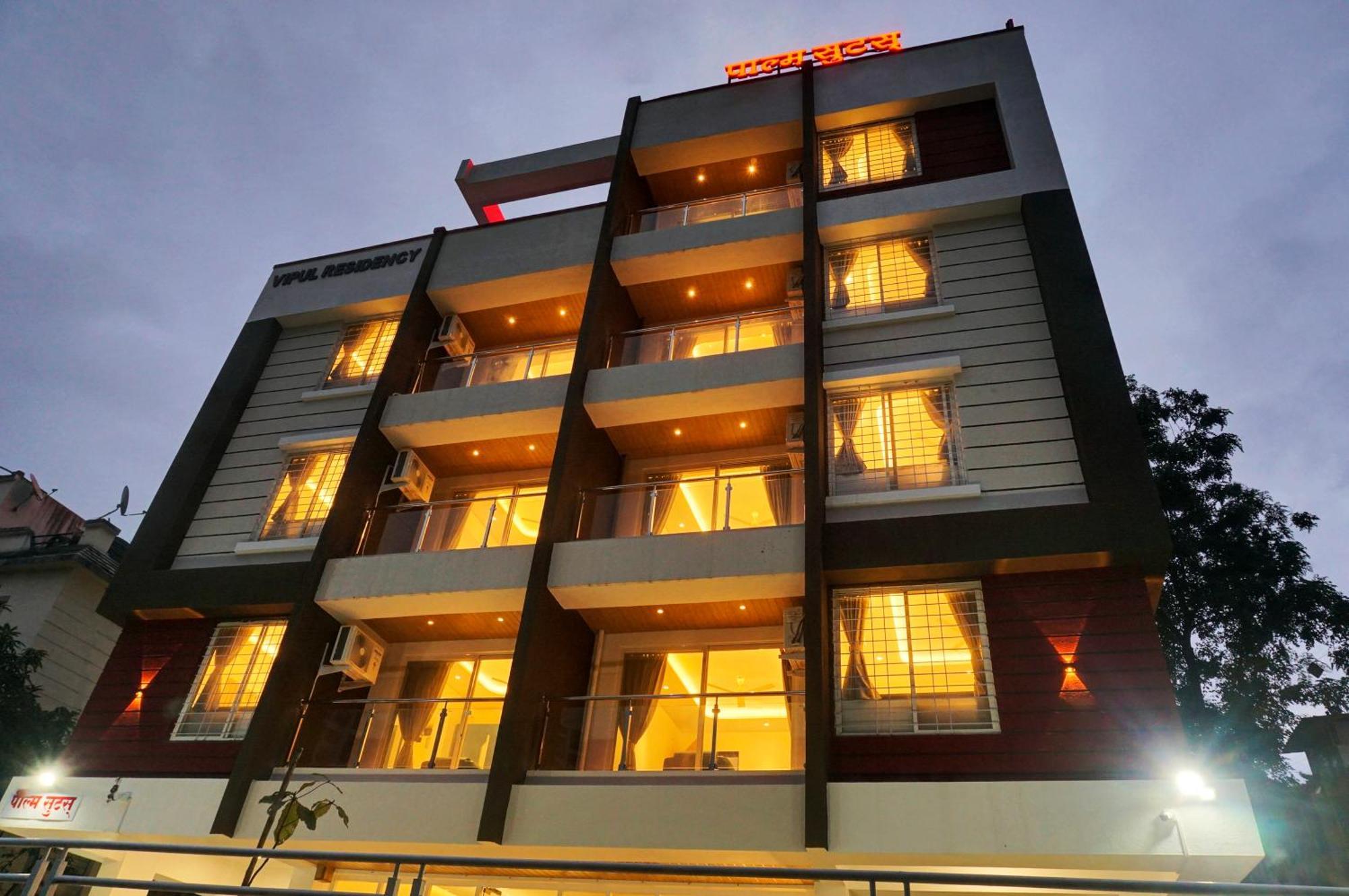 Palm Suites Baner- Indian Nationals Only Πούνε Εξωτερικό φωτογραφία