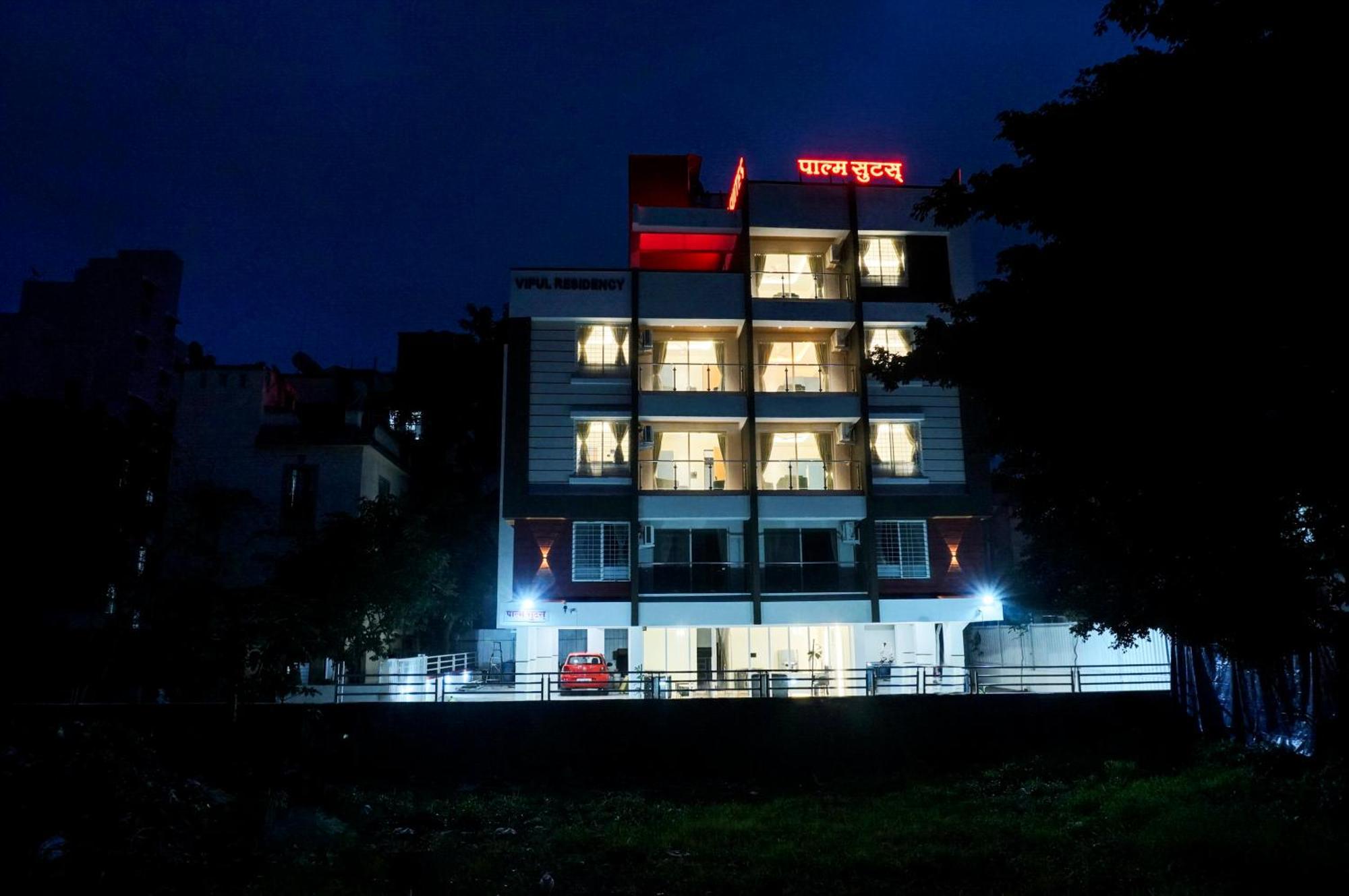 Palm Suites Baner- Indian Nationals Only Πούνε Εξωτερικό φωτογραφία