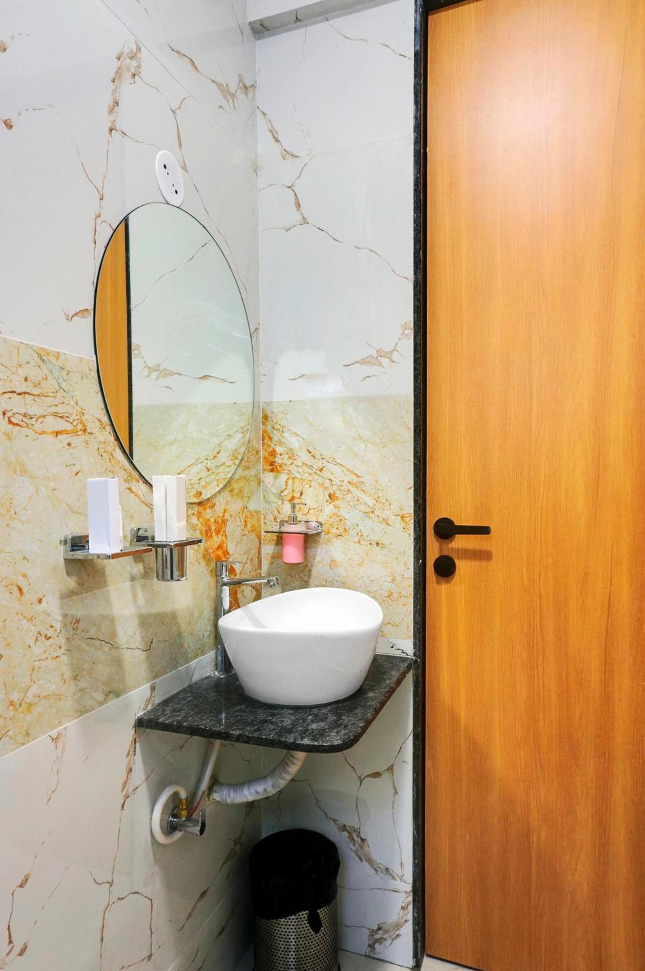 Palm Suites Baner- Indian Nationals Only Πούνε Εξωτερικό φωτογραφία
